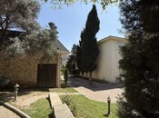 6 otaqlı həyət evi/bağ evi - İnşaatçılar m. - 330 m²