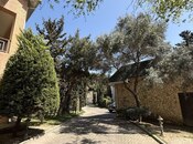 6 otaqlı həyət evi/bağ evi - İnşaatçılar m. - 330 m²