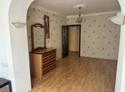 Продаётся 3-комн. вторичка 70 м², м. Иншаатчылар, photo 6 from 8