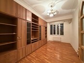4-комн. новостройка - м. 28 мая - 190 м²