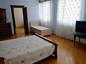 6 otaqlı həyət evi/bağ evi - Novxanı q. - 400 m²