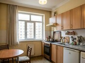 3-комн. новостройка - м. 20 января - 80 м²