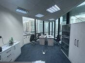 3 otaqlı ofis - 8 Noyabr m. - 92 m²