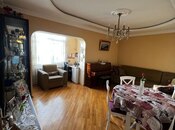 Satılır 2 otaqlı köhnə tikili 65 m², İnşaatçılar m., photo 1 from 8