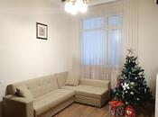 Сдаётся 2-комн. новостройка 65 м², м. Низами, photo 1 from 8