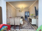 Satılır 2 otaqlı köhnə tikili 75 m², İnşaatçılar m., photo 2 from 8
