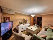 Продаётся 3-комн. вторичка 65 м², м. Нефтчиляр, photo 1 from 8