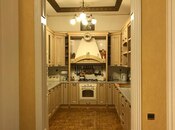 Satılır 3 otaqlı köhnə tikili 290 m², Sahil m., photo 7 from 8