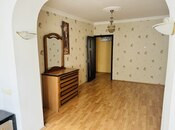 Satılır 3 otaqlı köhnə tikili 78 m², İnşaatçılar m., photo 6 from 8