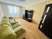 Satılır 3 otaqlı köhnə tikili 78 m², İnşaatçılar m., photo 2 from 8