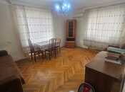 Satılır 2 otaqlı köhnə tikili 50 m², İnşaatçılar m., photo 1 from 8