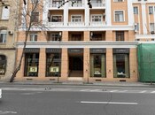Satılır 3 otaqlı köhnə tikili 105 m², Sahil m., photo 1 from 8