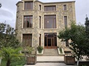 10 otaqlı həyət evi/bağ evi - Qaraçuxur q. - 650 m²