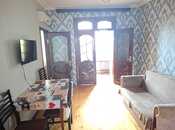 Продаётся 3-комн. вторичка 50 м², м. Гянджлик, photo 2 from 8