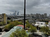 Satılır 3 otaqlı köhnə tikili 85 m², Qara Qarayev m., photo 1 from 8