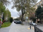 Продаётся 3-комн. вторичка 73 м², м. Элмляр Академиясы, photo 1 from 7