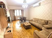 Продаётся 3-комн. вторичка 70 м², м. Гянджлик, photo 1 from 8