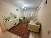 Продаётся 2-комн. вторичка 60 м², м. Кара Караев, photo 1 from 8