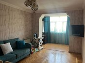 Satılır 2 otaqlı köhnə tikili 45 m², Qara Qarayev m., photo 2 from 8