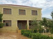 4 otaqlı həyət evi/bağ evi - Türkan q. - 230 m²