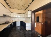 5 otaqlı həyət evi/bağ evi - Bakıxanov q. - 200 m²
