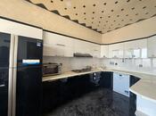 5 otaqlı həyət evi/bağ evi - Bakıxanov q. - 200 m²