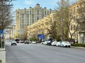 3-комн. вторичка - м. Элмляр Академиясы - 80 м²