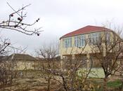 7 otaqlı həyət evi/bağ evi - Novxanı q. - 309 m²