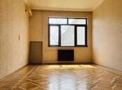 Satılır 3 otaqlı köhnə tikili 70 m², Gənclik m., photo 2 from 8