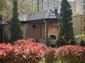 6 otaqlı həyət evi/bağ evi - Səbail r. - 250 m²