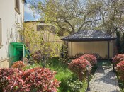 6 otaqlı həyət evi/bağ evi - Səbail r. - 250 m²