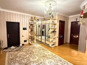 3-комн. новостройка - пос. 8-й мкр - 150 м²