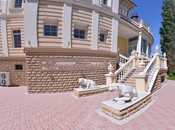 7 otaqlı həyət evi/bağ evi - 8 Noyabr m. - 1500 m²