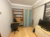 3-комн. вторичка - м. 28 мая - 80 м²