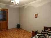 3-комн. вторичка - м. Иншаатчылар - 130 м²