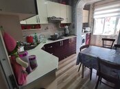 Продаётся 3-комн. вторичка 85 м², м. Нефтчиляр, photo 1 from 8