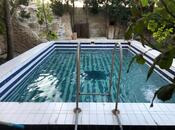 5 otaqlı həyət evi/bağ evi - Novxanı q. - 200 m²