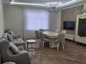 3-комн. новостройка - м. 28 мая - 145 м²