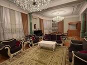 10 otaqlı həyət evi/bağ evi - Azadlıq Prospekti m. - 1100 m²
