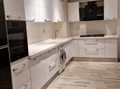 3-комн. новостройка - м. 20 января - 90 м²