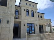 7 otaqlı həyət evi/bağ evi - Novxanı q. - 260 m²