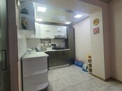 Satılır 3 otaqlı köhnə tikili 85 m², İnşaatçılar m., photo 2 from 8