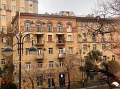 3-комн. вторичка - м. Элмляр Академиясы - 80 м²