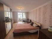 Satılır 3 otaqlı köhnə tikili 70 m², İnşaatçılar m., photo 1 from 6