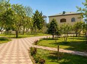 4 otaqlı həyət evi/bağ evi - Novxanı q. - 200 m²