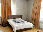 8 otaqlı həyət evi/bağ evi - Gənclik m. - 700 m²