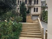 10 otaqlı həyət evi/bağ evi - Bakıxanov q. - 700 m²
