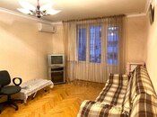 2 otaqlı köhnə tikili - Elmlər Akademiyası m. - 40 m²