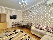 Продаётся 3-комн. вторичка 80 м², м. Ази Асланов, photo 2 from 8