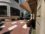 7 otaqlı həyət evi/bağ evi - 8 Noyabr m. - 600 m²